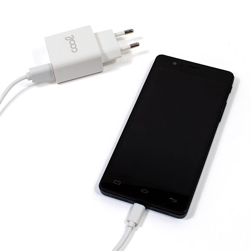 Universal 3Amp Micro-USB Charger (Fast Charging) COOL 2-in-1 Kit White