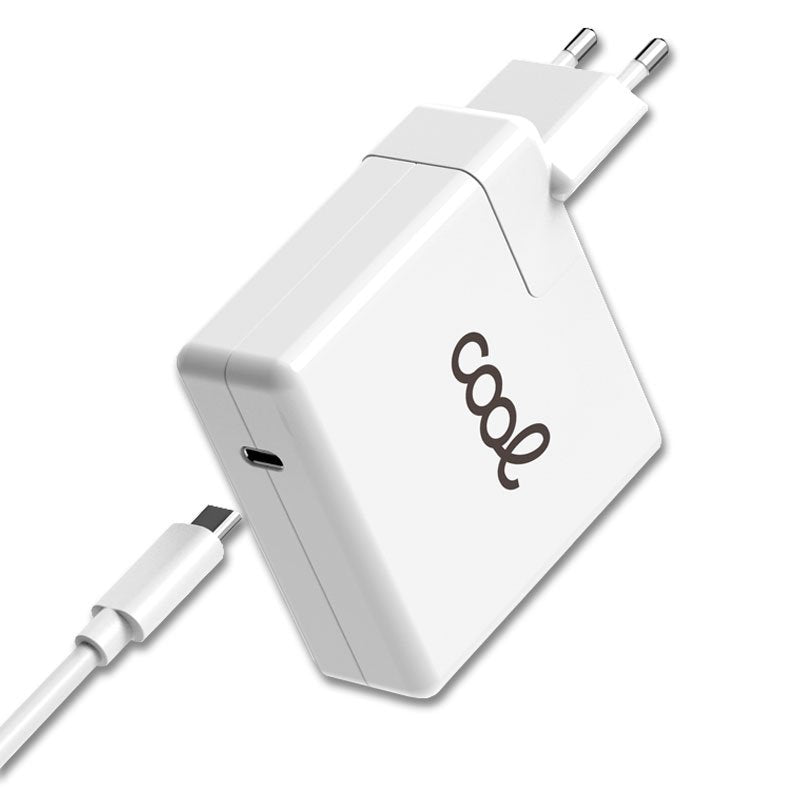 Red COOL Universal Charger for Apple MacBook 12 / Air 13 / Pro 13 / iPad 12.9 (67w USB-C)